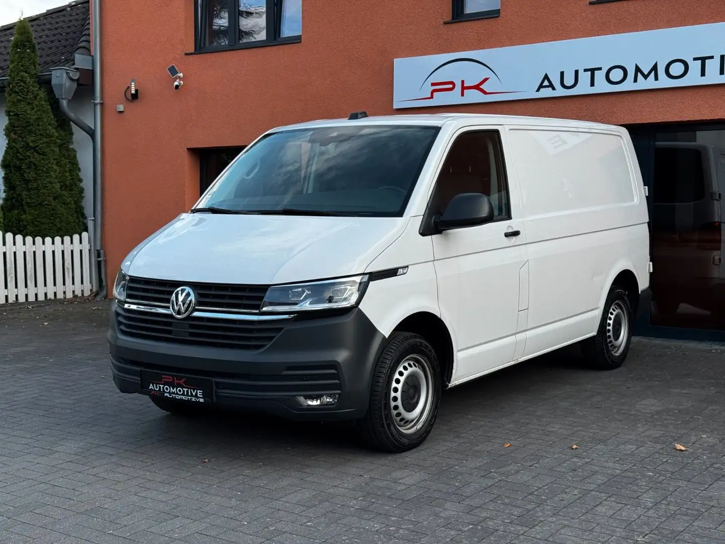 Volkswagen T6.1 Transporter Kasten 2.0TDI*DSG*LED*ACC*DAB Weiß - 2