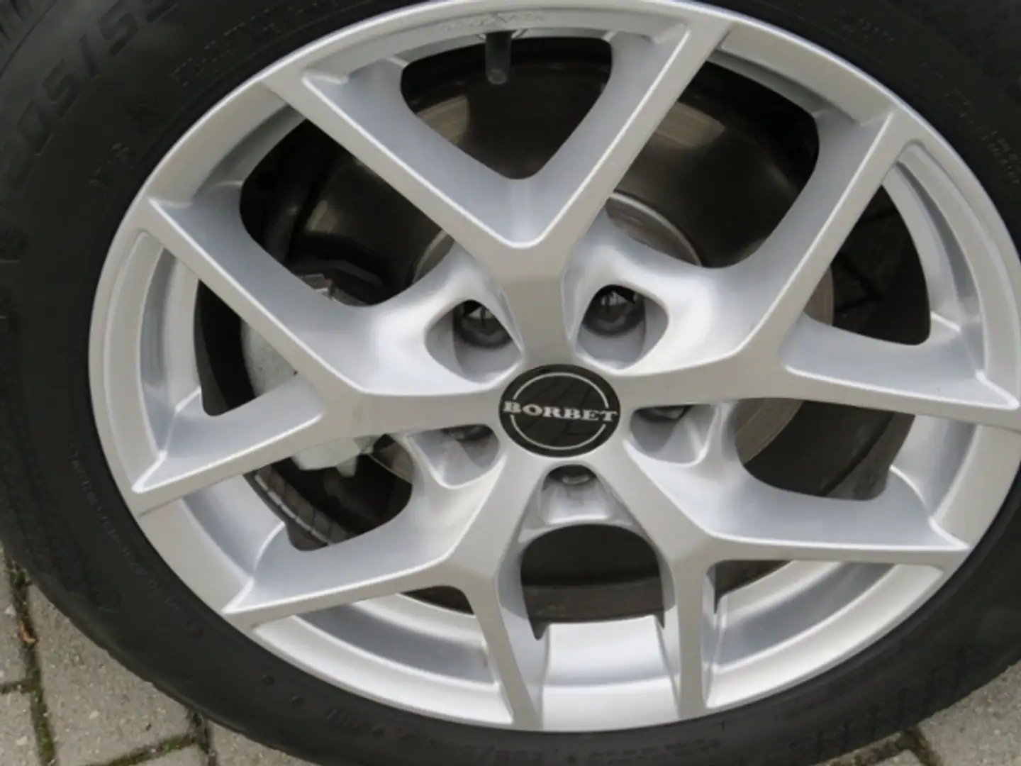 Skoda Scala Tour 1.0TSI 85kW NAVI ACC vorb. AHK Noir - 2