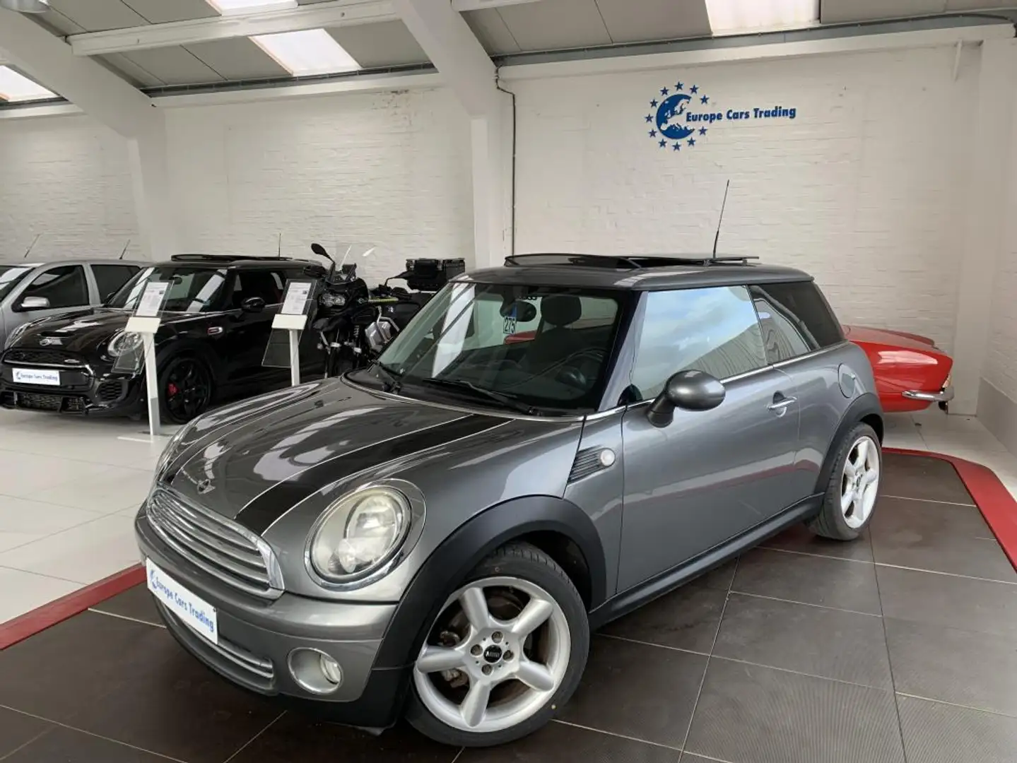 MINI One 1.4i 75ch - TOIT OUVRANT PANO 93.220Km GARANTIE 12 Gris - 1