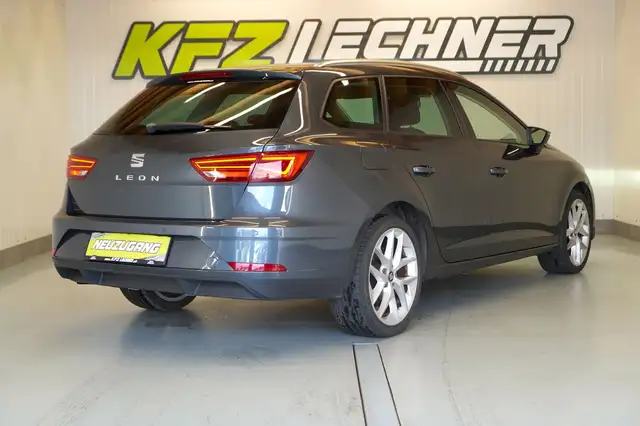 Seat Leon view 4