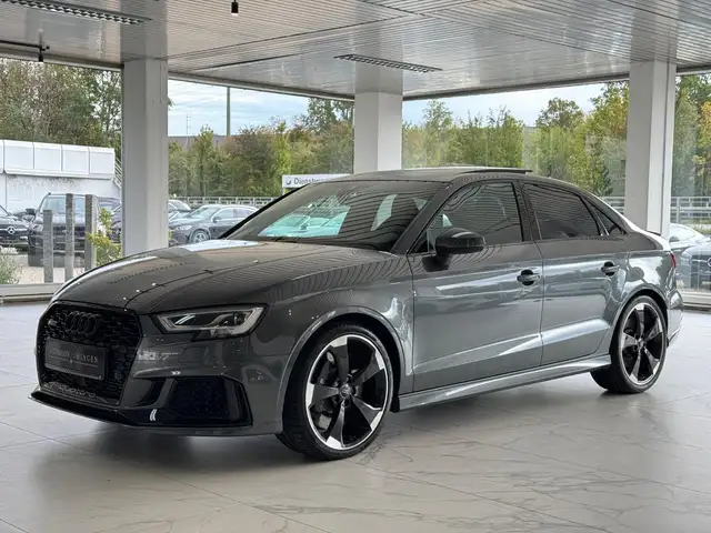Audi RS3 Limo RS SITZE+AGA*MAGNETIC*PANO*MATRIX*280KM