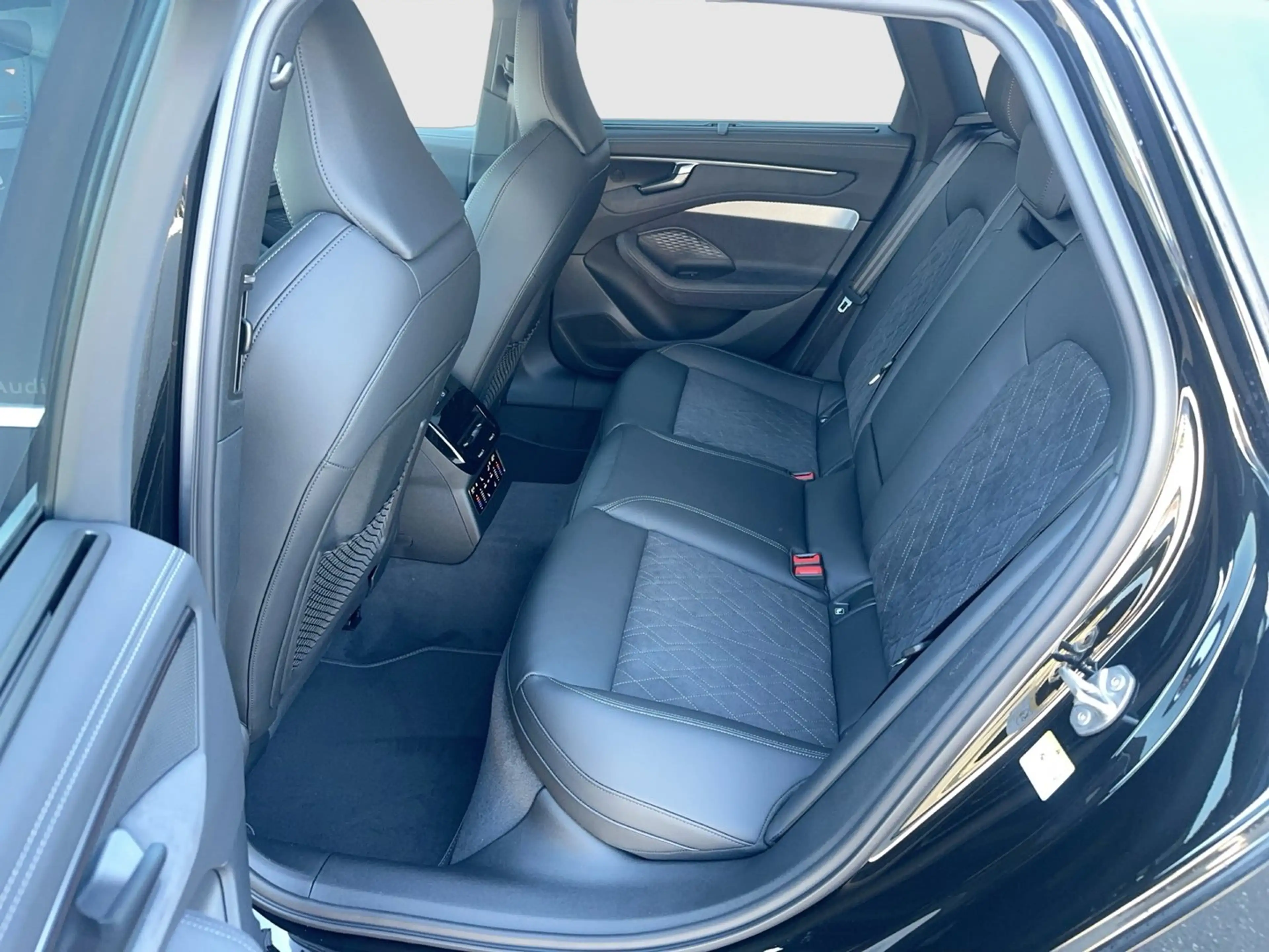 Audi A6 quattro TDI 220 kW — photo 10