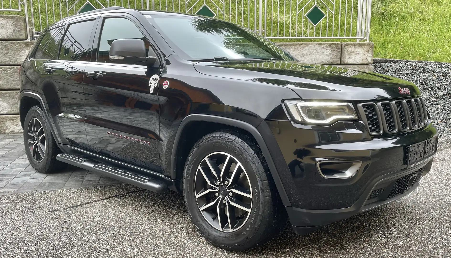 Jeep Grand Cherokee 3,0 V6 CRD Trailhawk Schwarz - 1