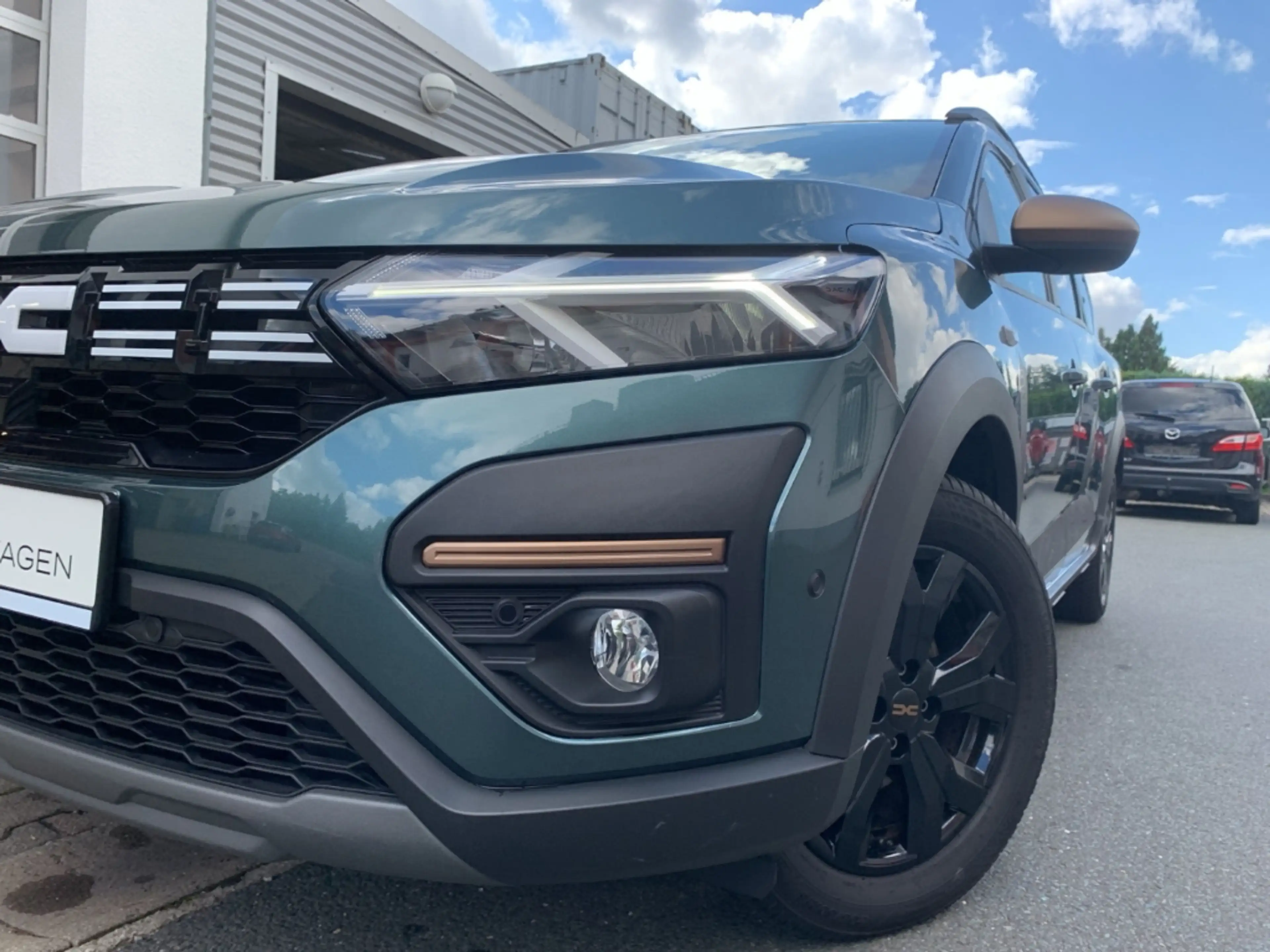 Dacia Jogger EXTREME+ TCe 110 RENEW Extreme 7-SITZER+NAVI+LED — photo 24