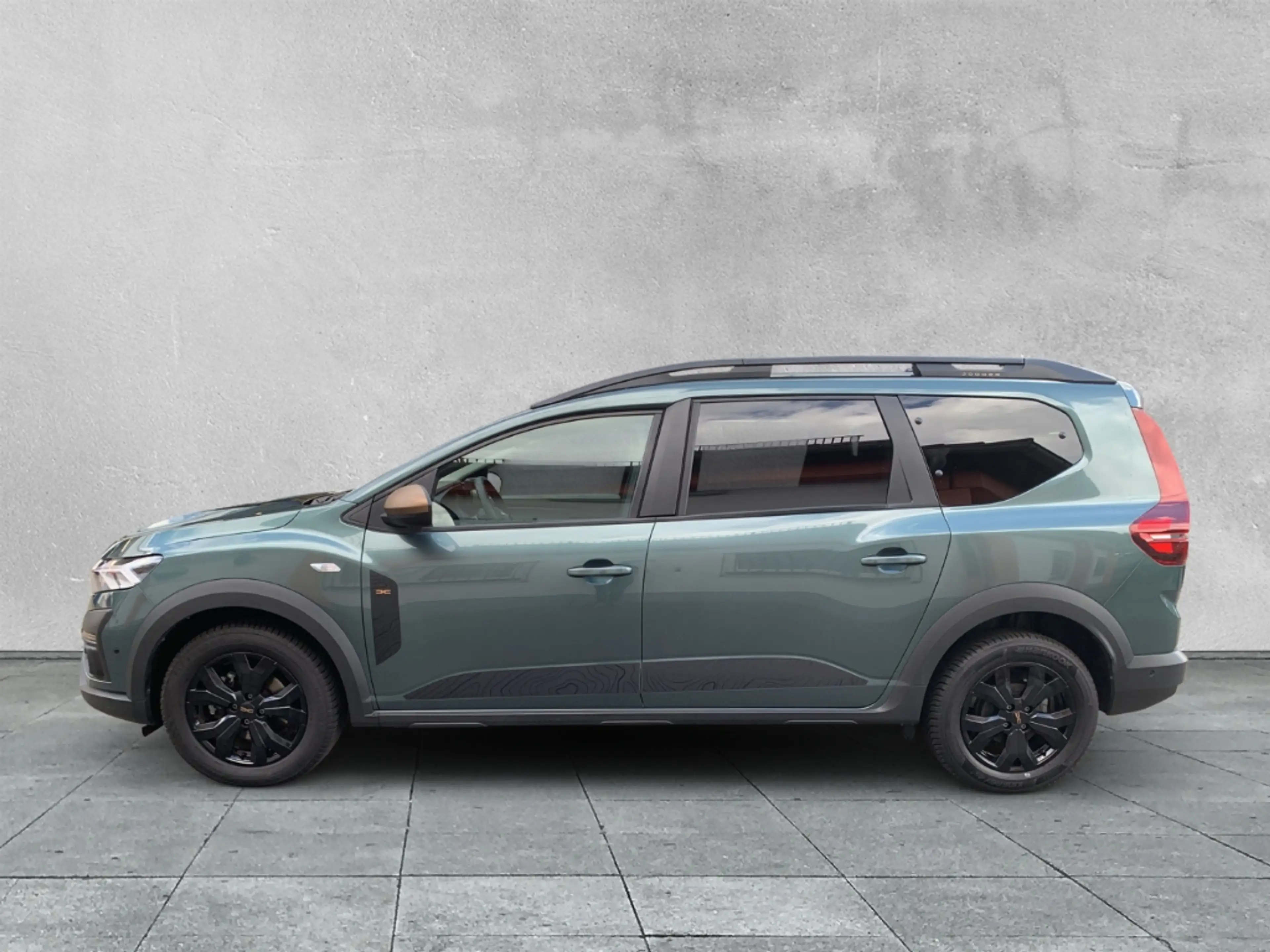 Dacia Jogger EXTREME+ TCe 110 RENEW Extreme 7-SITZER+NAVI+LED — photo 2