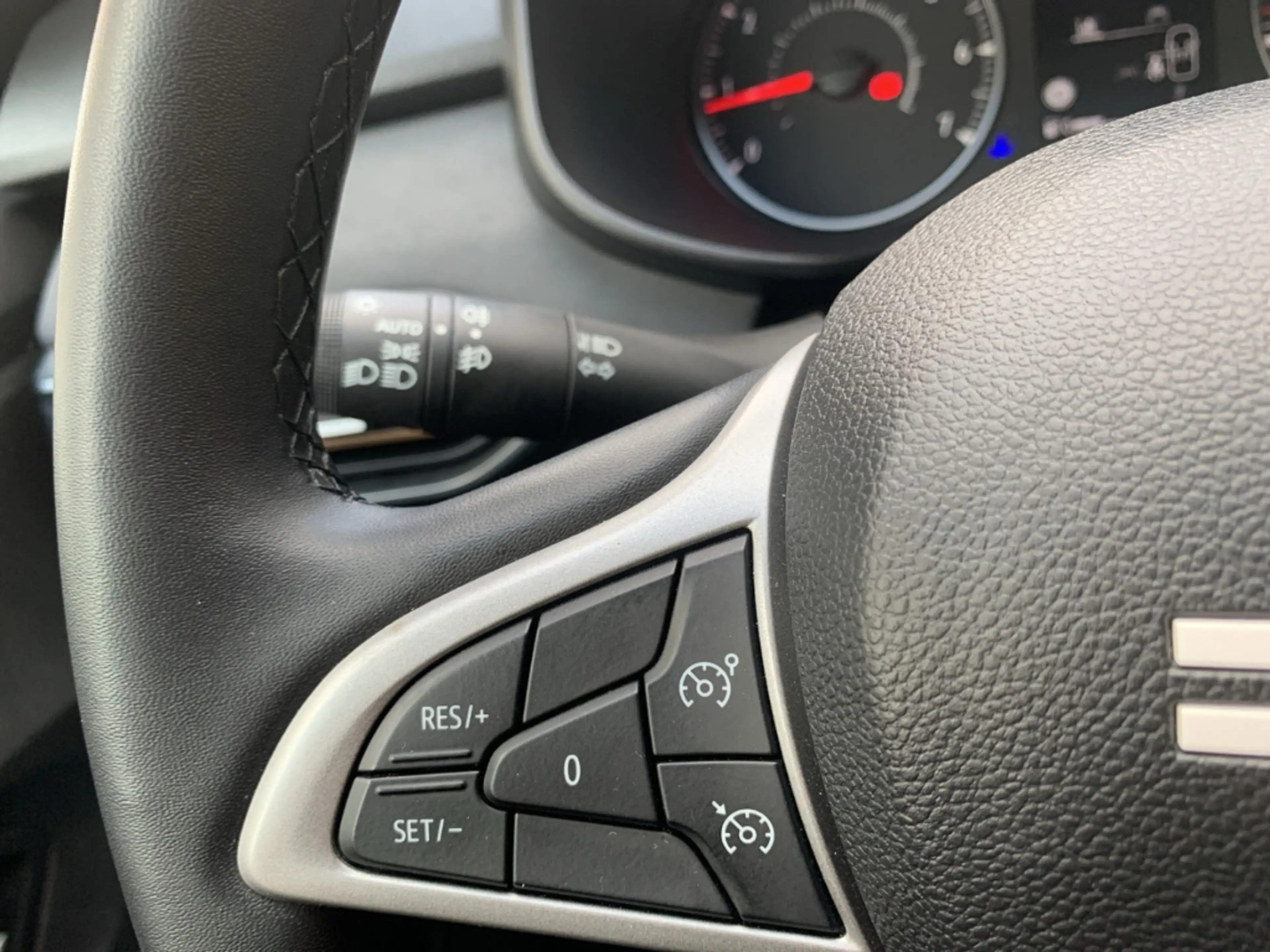 Dacia Jogger EXTREME+ TCe 110 RENEW Extreme 7-SITZER+NAVI+LED — photo 22