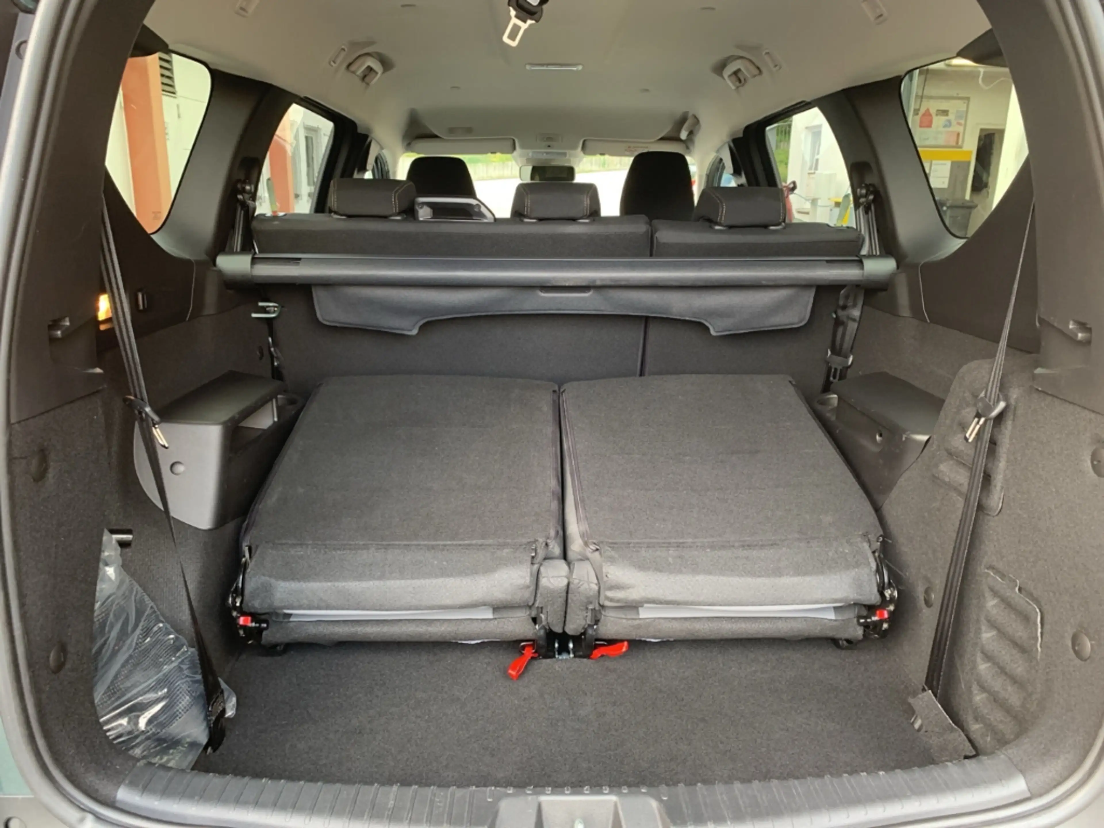 Dacia Jogger EXTREME+ TCe 110 RENEW Extreme 7-SITZER+NAVI+LED — photo 12