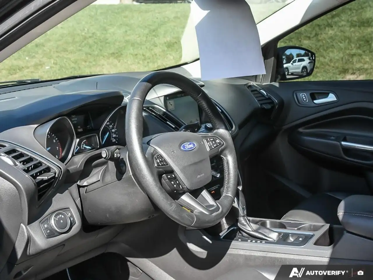 Ford Escape снимка Ford Escape