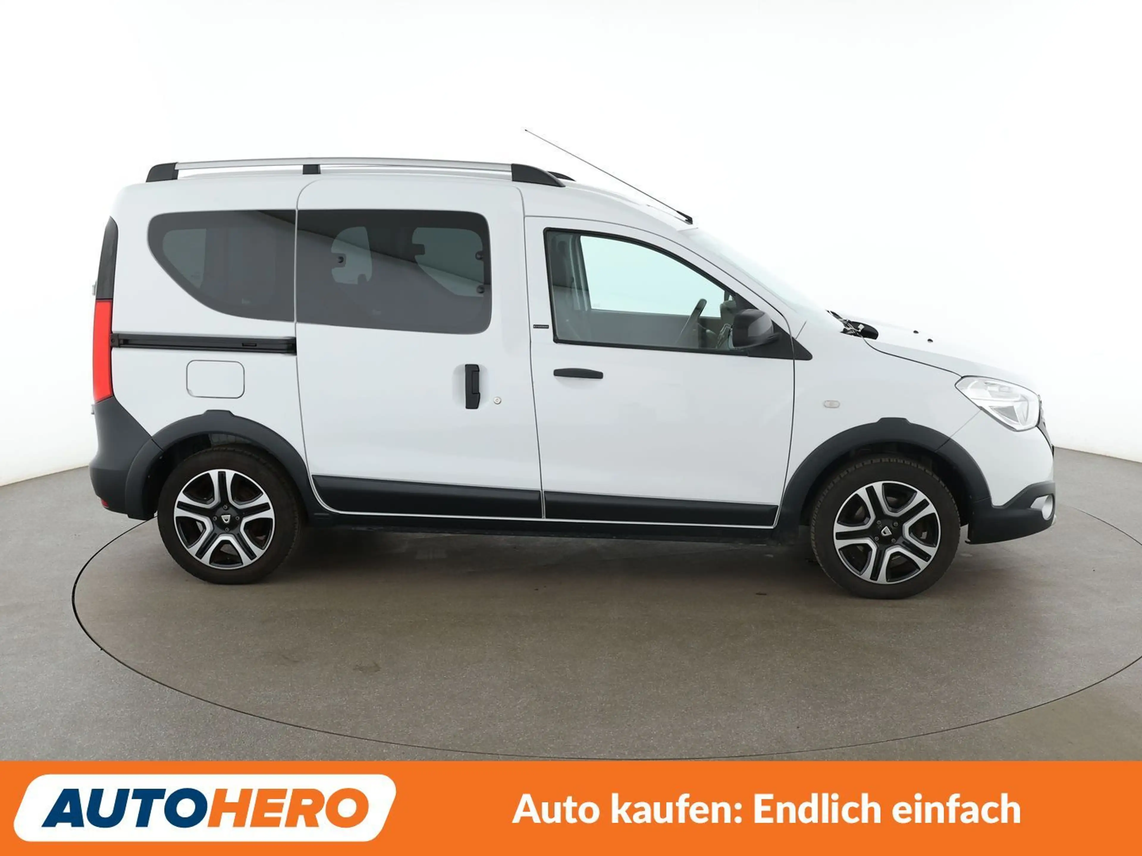 Dacia Dokker 1.2 TCe Stepway Celebration*NAVI*TEMPO*PDC* — photo 7