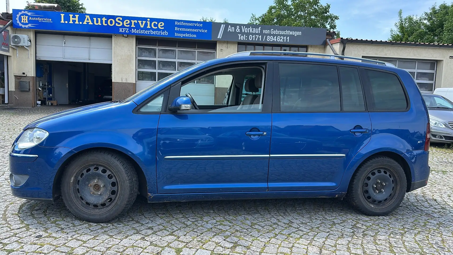 Volkswagen Touran Highline *Automatik *Xenon Blau - 2