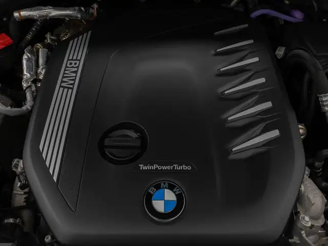 BMW X3 view 14