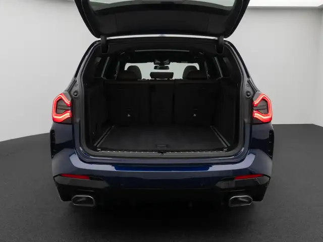BMW X3 view 13