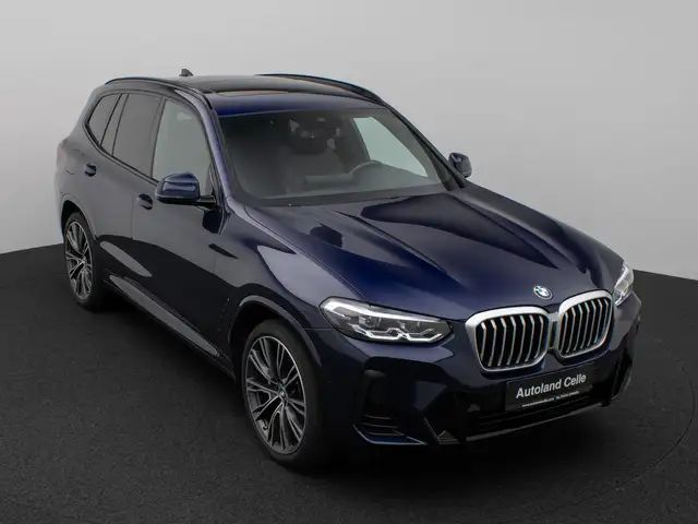 BMW X3 view 3