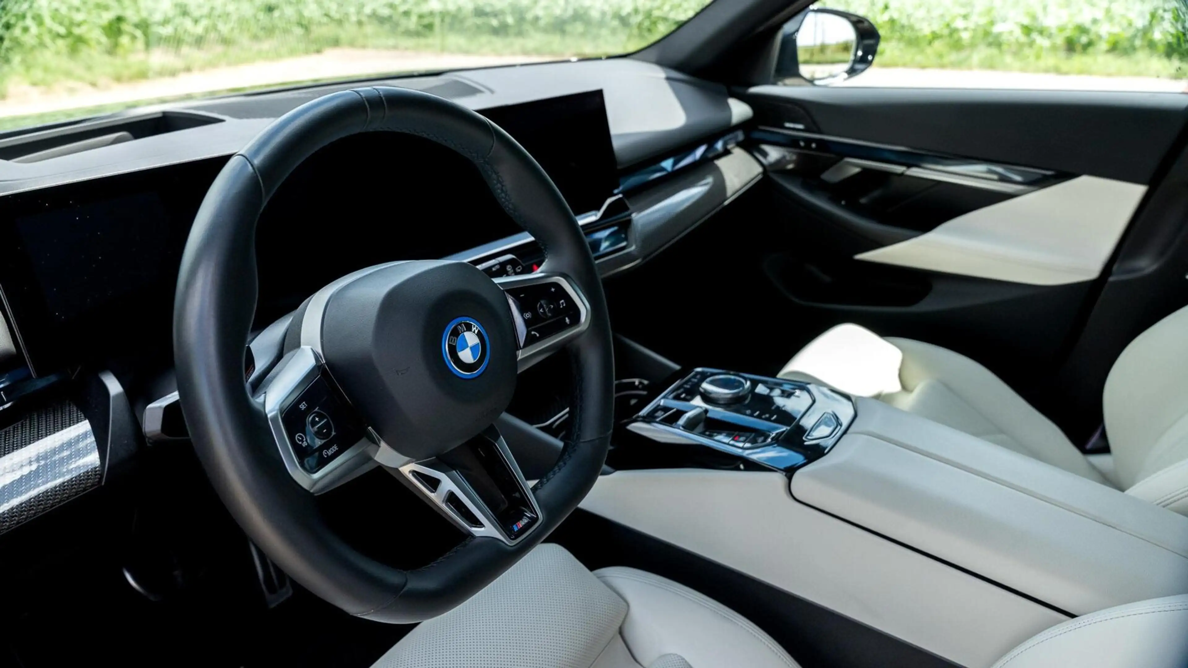 BMW i5 Touring M-Sport Pro - Carbon - Leer- Trekhaak eDri — photo 10