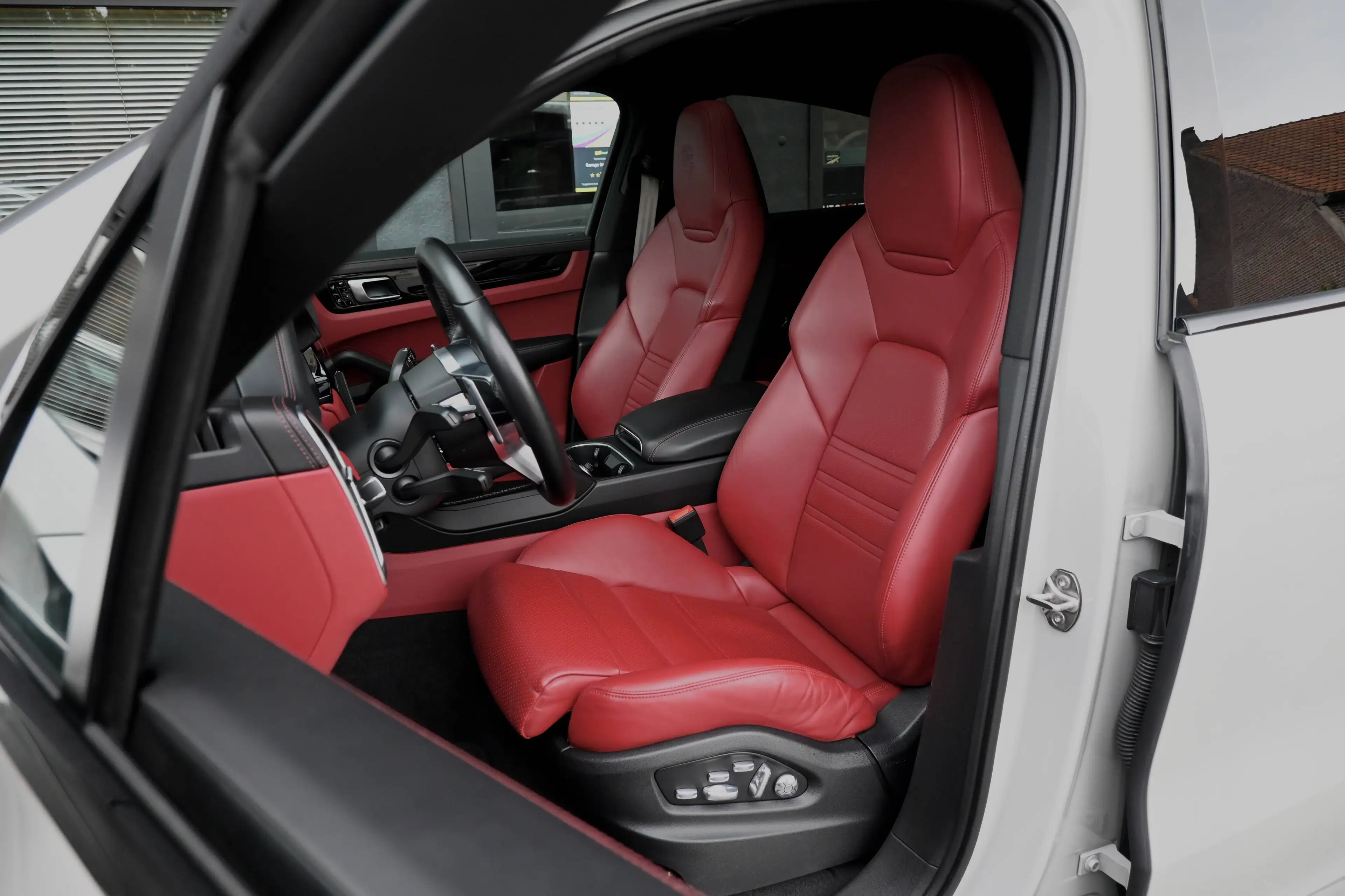Porsche Cayenne Coupe Hybr - SportDesign - Matrix - 18Weg - Achterasbesturing - Nappa - Matrix - Bose - Sportuitlaat — photo 14
