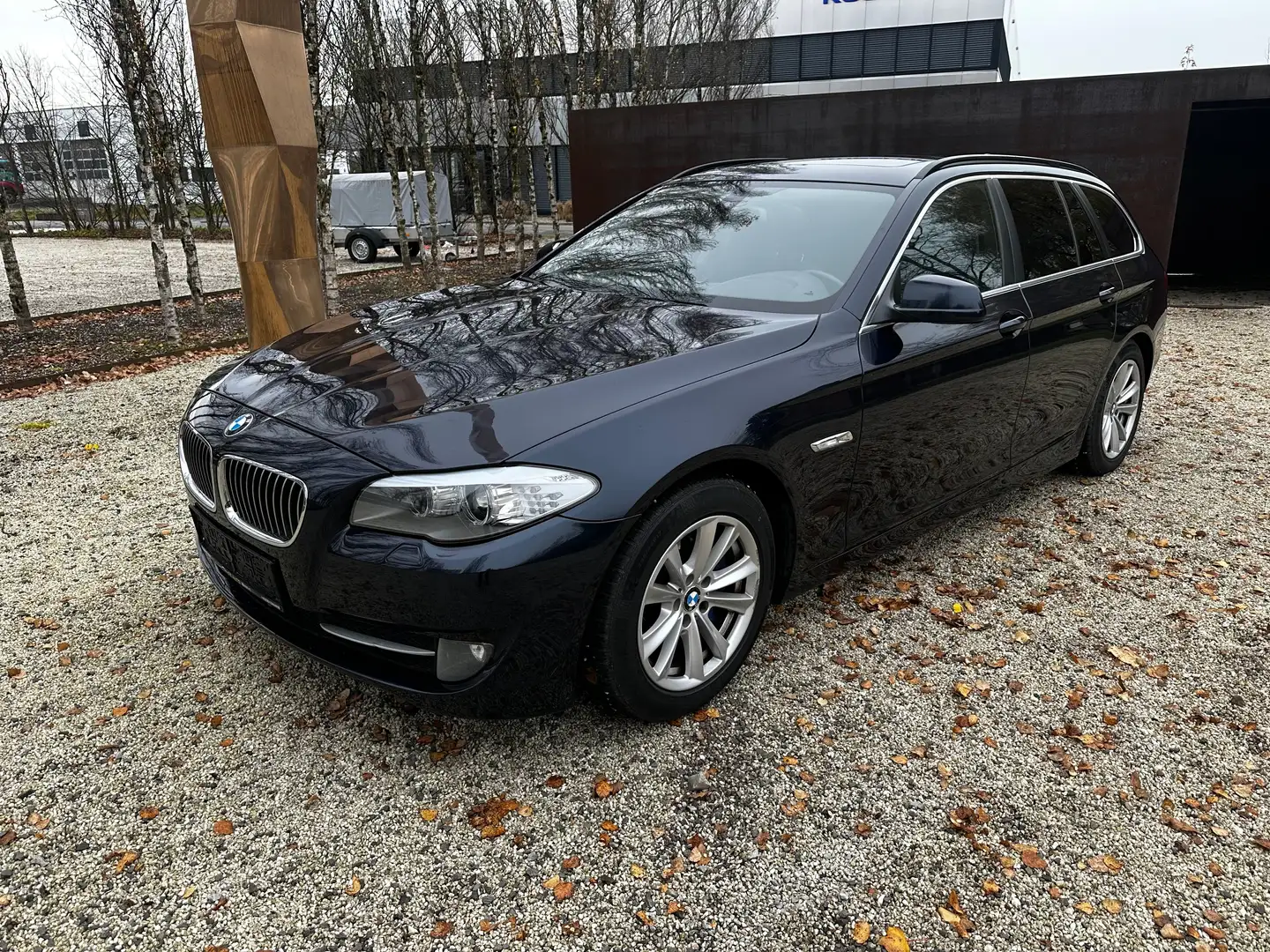 BMW 530 530d Touring Aut. Blau - 1