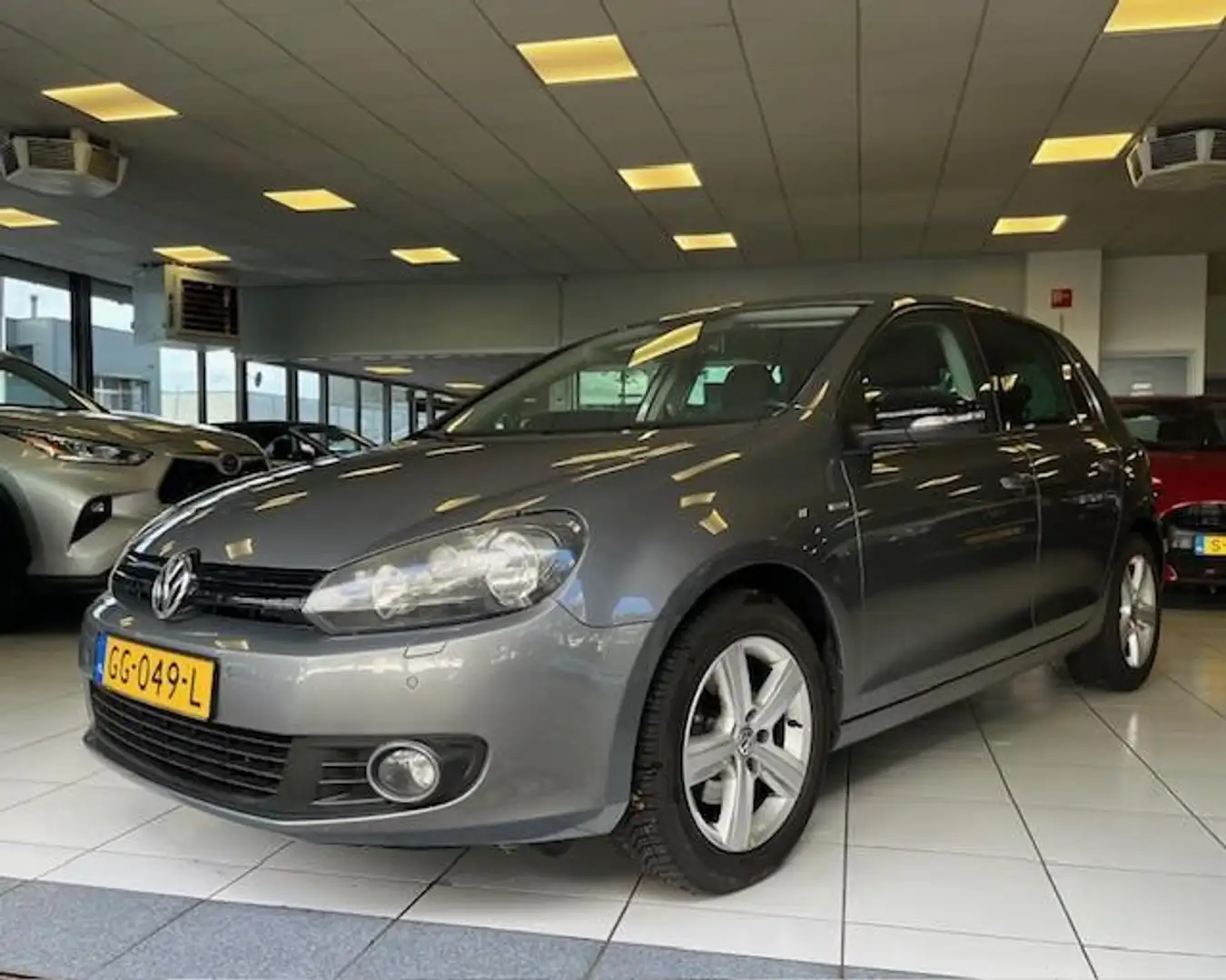 Volkswagen Golf 1.2 TSI Trendline/Navi/Airco/Bluetooth Gris - 1