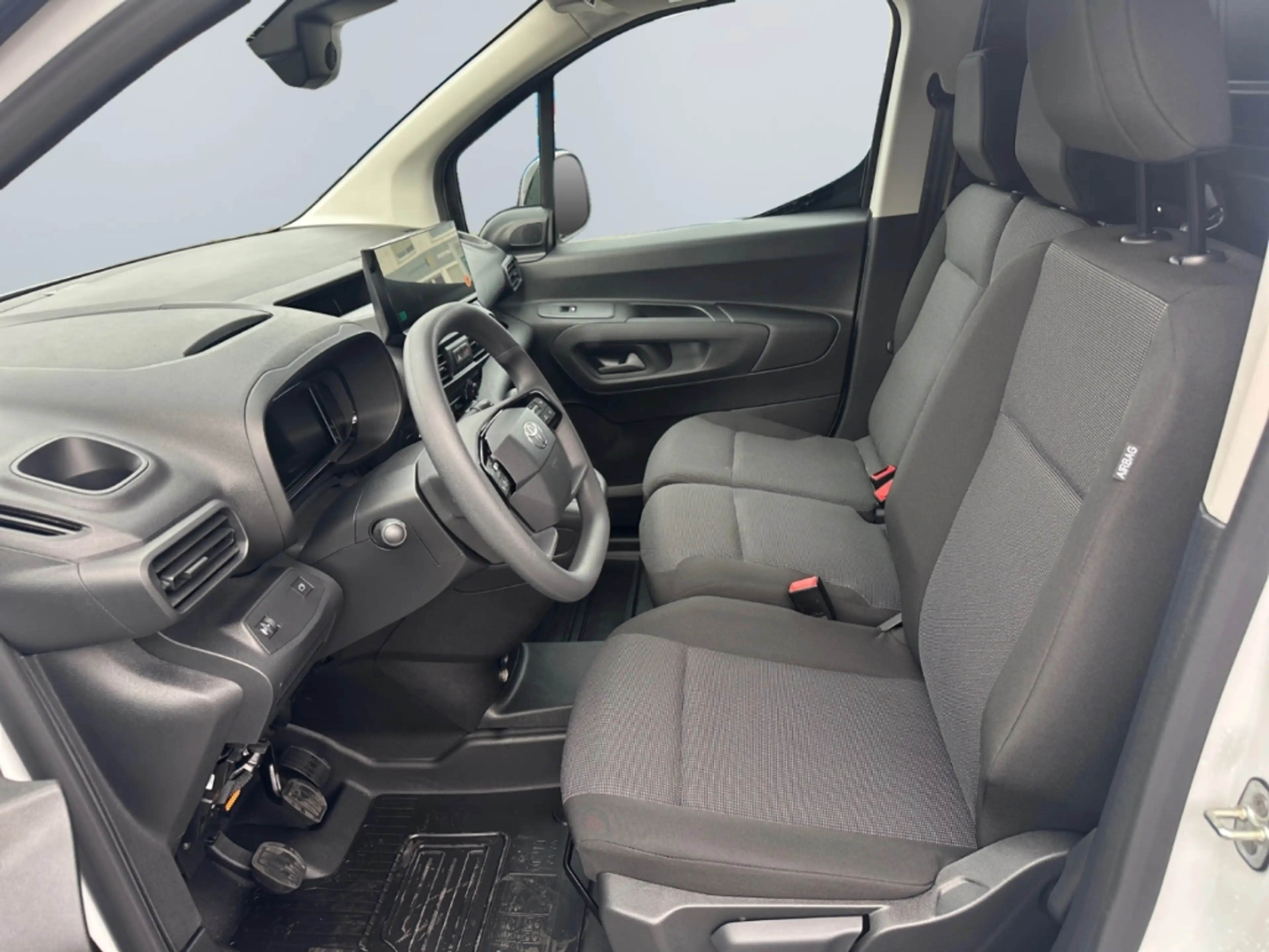 Toyota Proace City L2 Meister *Navi*DAB*APPLE-CARPLAY*CAM* — photo 8