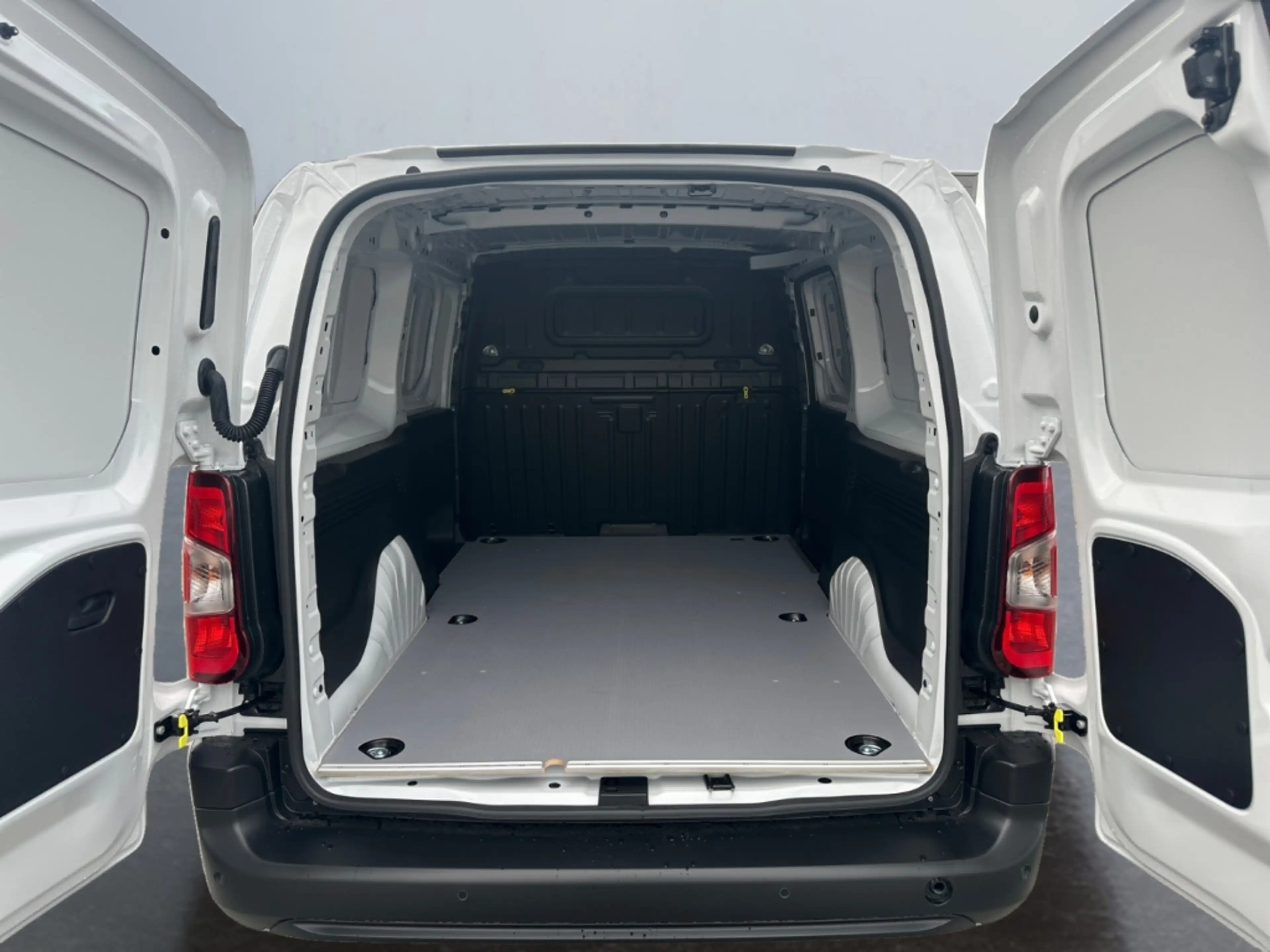 Toyota Proace City L2 Meister *Navi*DAB*APPLE-CARPLAY*CAM* — photo 14