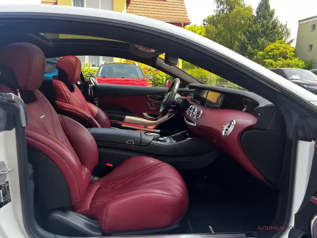 Mercedes-Benz S-Class view 14