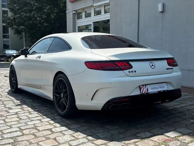 Mercedes-Benz S-Class view 5