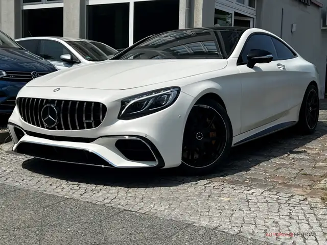 Mercedes-Benz S-Class view 2