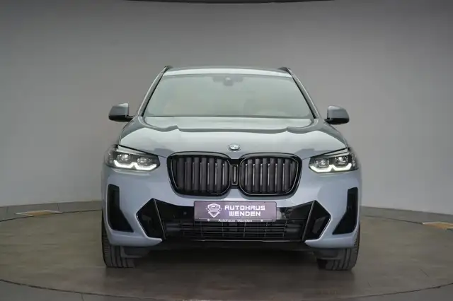 BMW X3 view 2