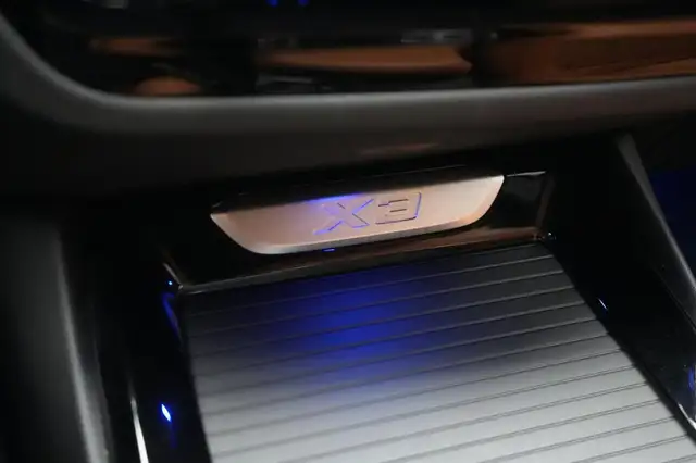 BMW X3 view 19