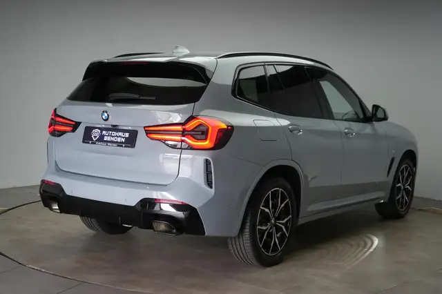 BMW X3 view 4