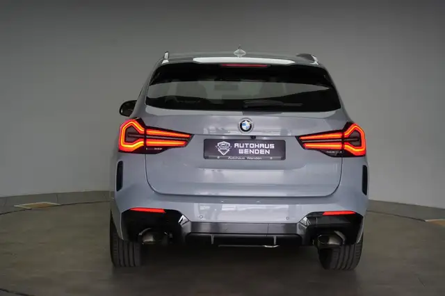 BMW X3 view 5