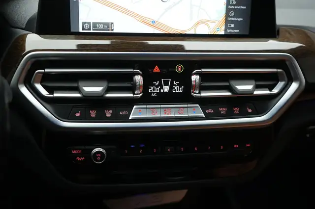 BMW X3 view 18