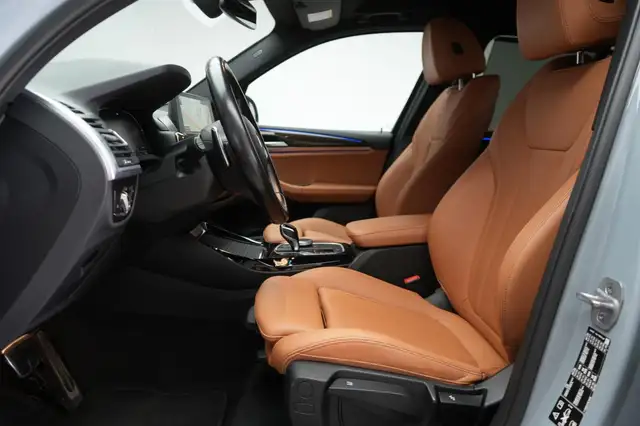 BMW X3 view 11