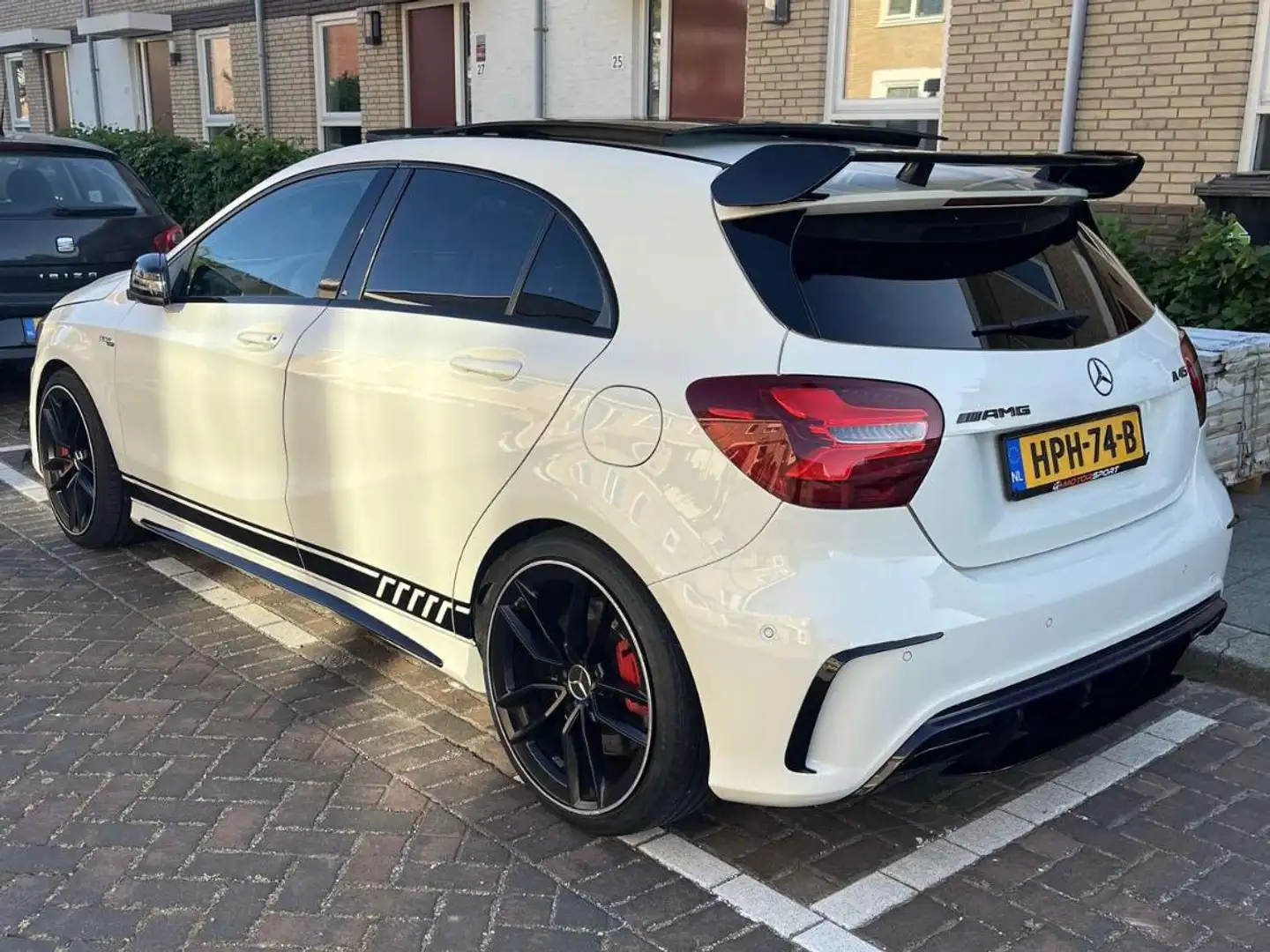 Mercedes-Benz A 45 AMG 4Matic PANO RECARO DODEHOEK LANE ASS CAM PERFORMAN - 2