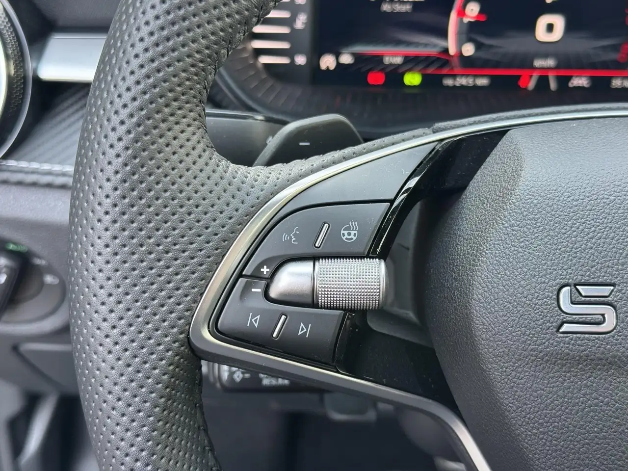 Skoda Fabia 130 1,5 TSI DSG 2 ZoKlima ACC Navi 2x Einparkhi..., миниатюра 11