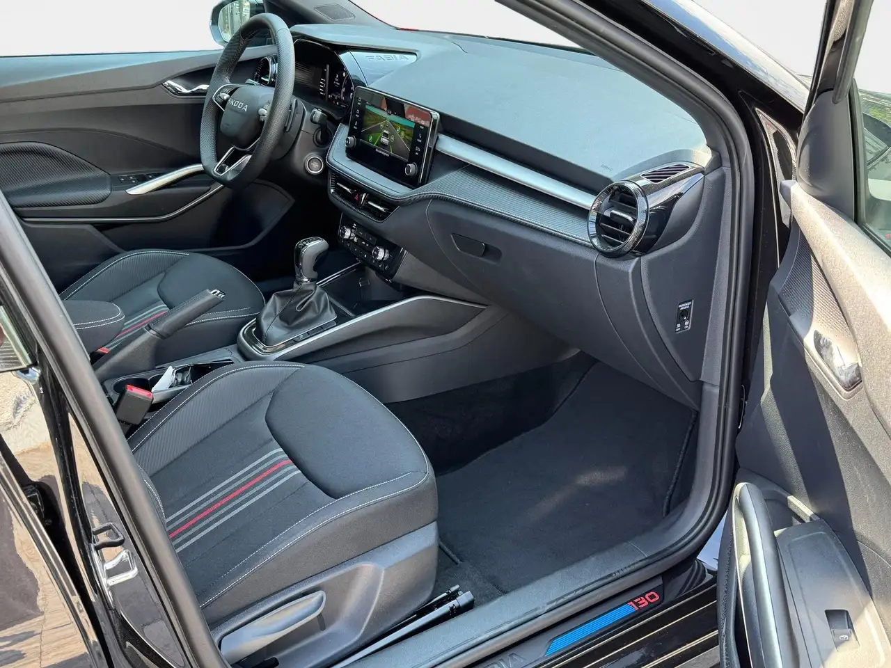 Skoda Fabia 130 1,5 TSI DSG 2 ZoKlima ACC Navi 2x Einparkhi..., миниатюра 7