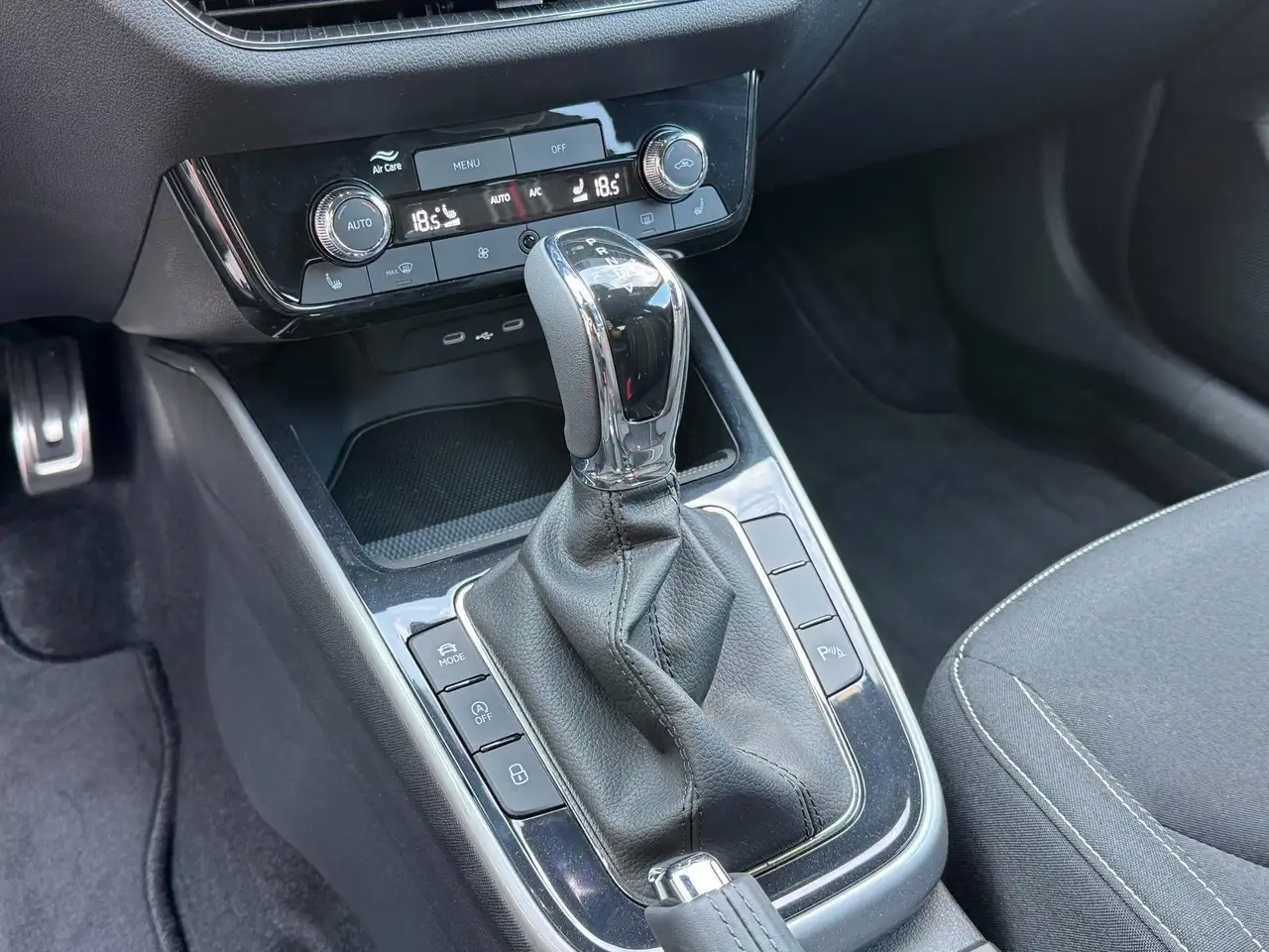 Skoda Fabia 130 1,5 TSI DSG 2 ZoKlima ACC Navi 2x Einparkhi..., миниатюра 13