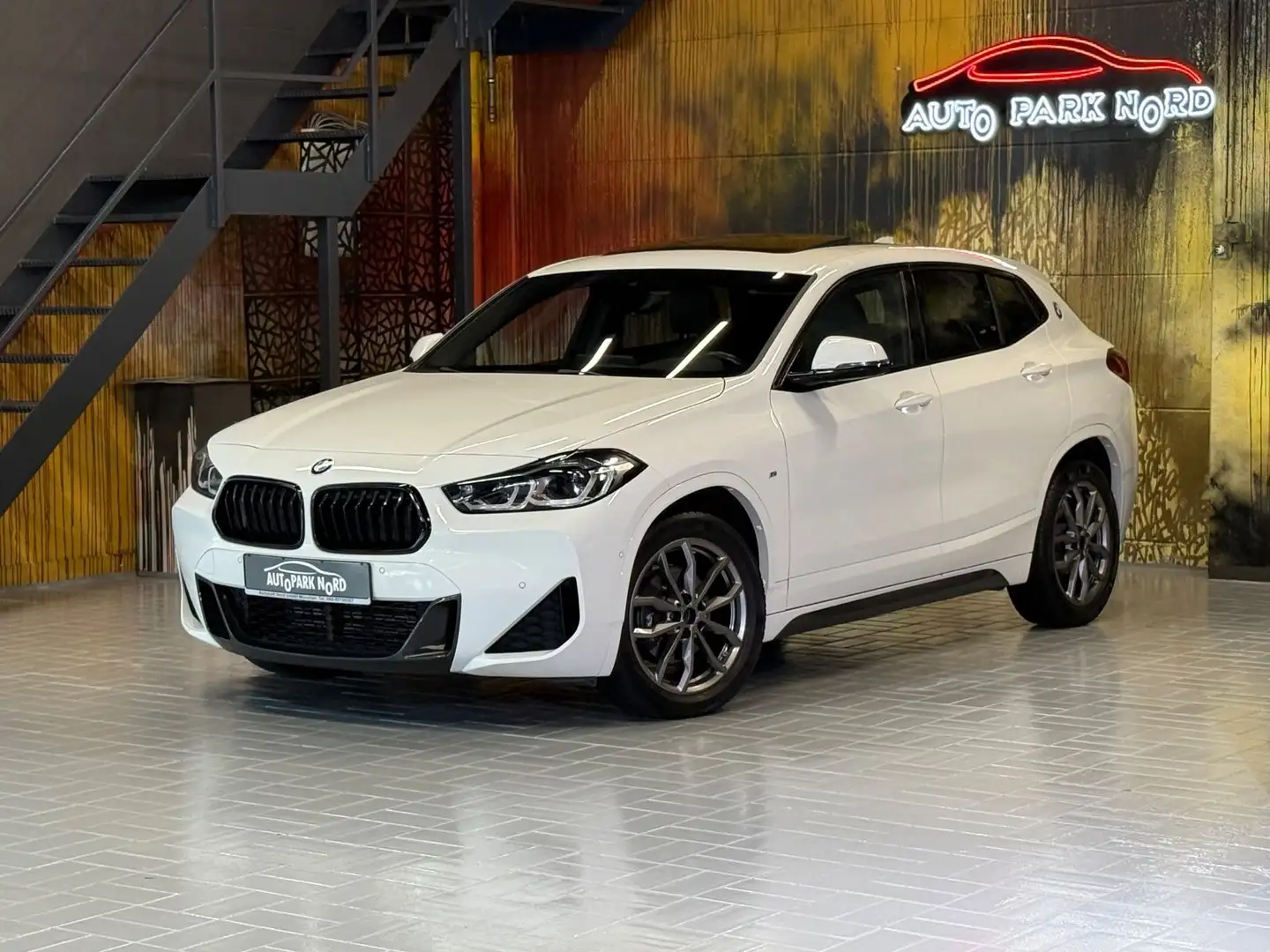 BMW X2 xDrive 18d M Sport Aut LED~HEADUP~PANO~KAMERA Weiß - 1