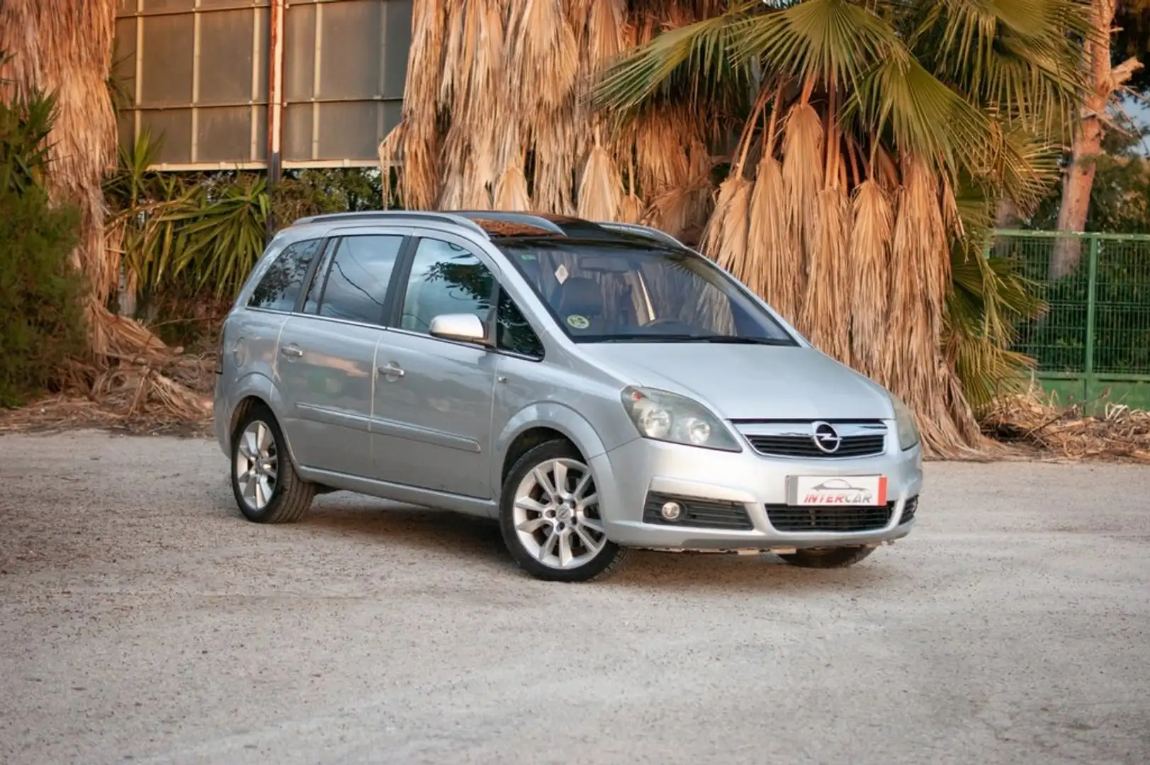 Opel Zafira Enjoy 1.9 CDTi 8v 120 CV Gris - 1
