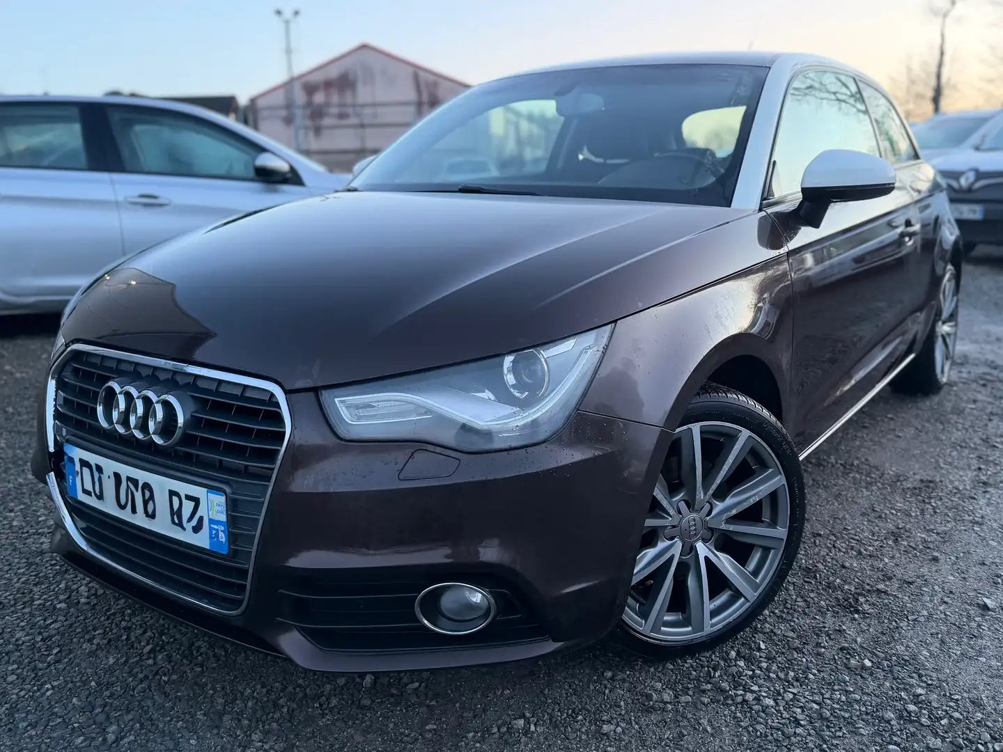 Audi A1 A1 1.6 TDI 105 Ambition Luxe Brun - 1