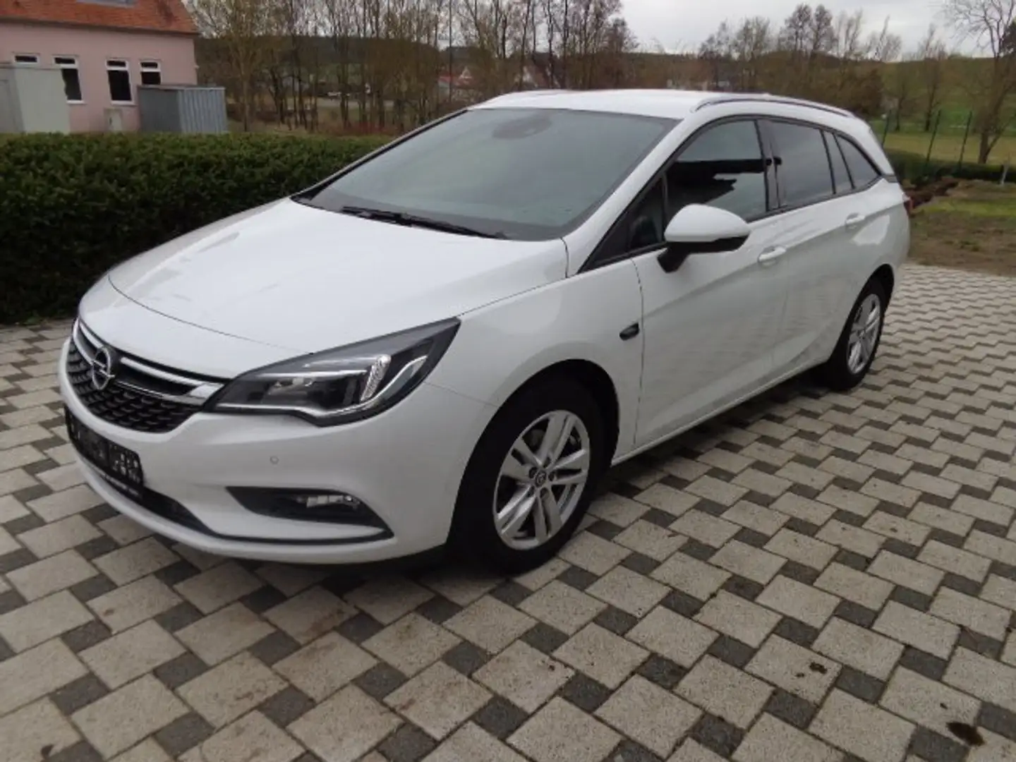 Opel Astra Active Start/Stop Weiß - 1