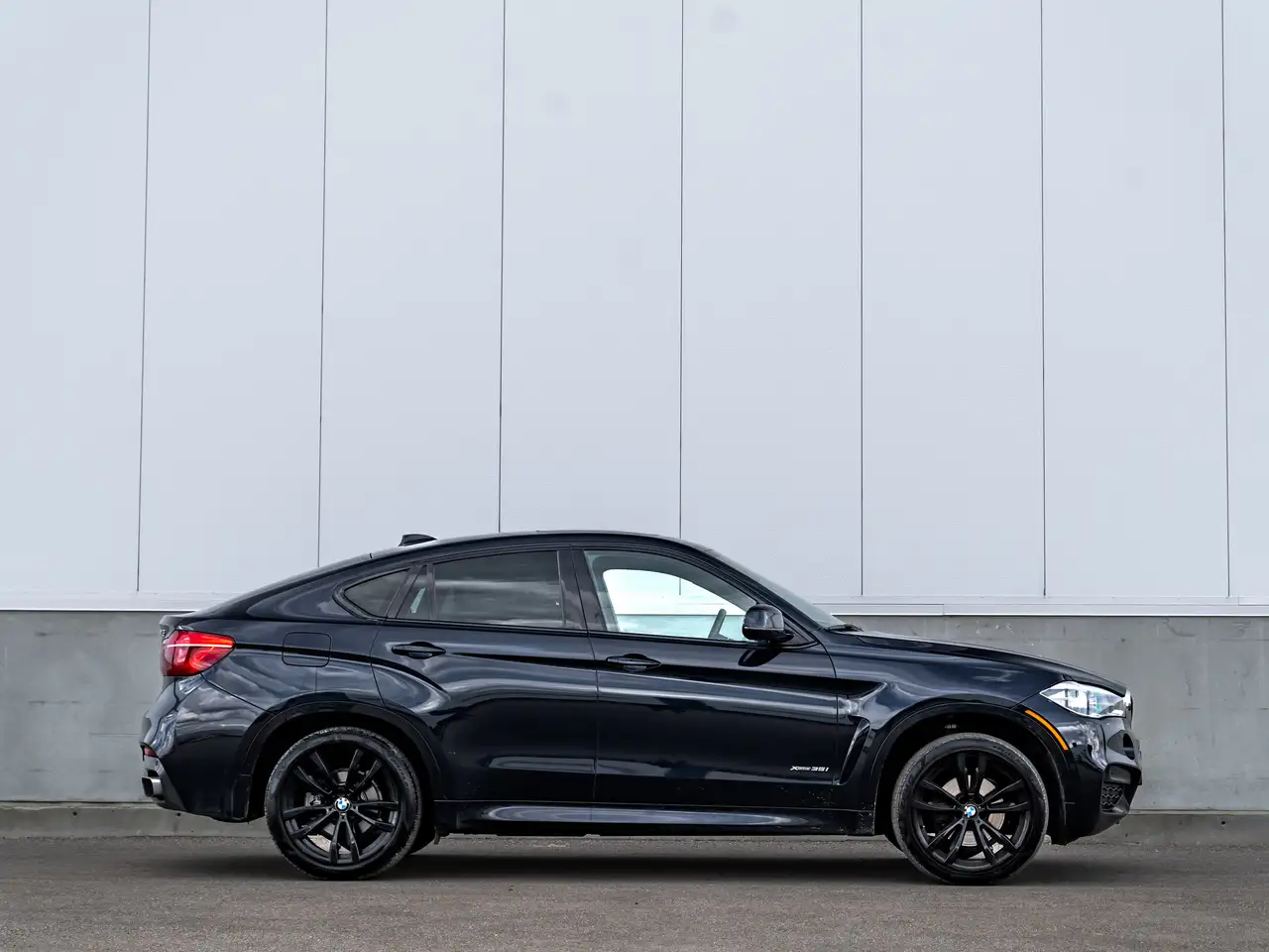 BMW X6 снимка BMW X6