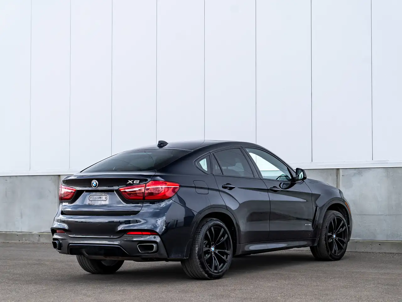 BMW X6 снимка BMW X6