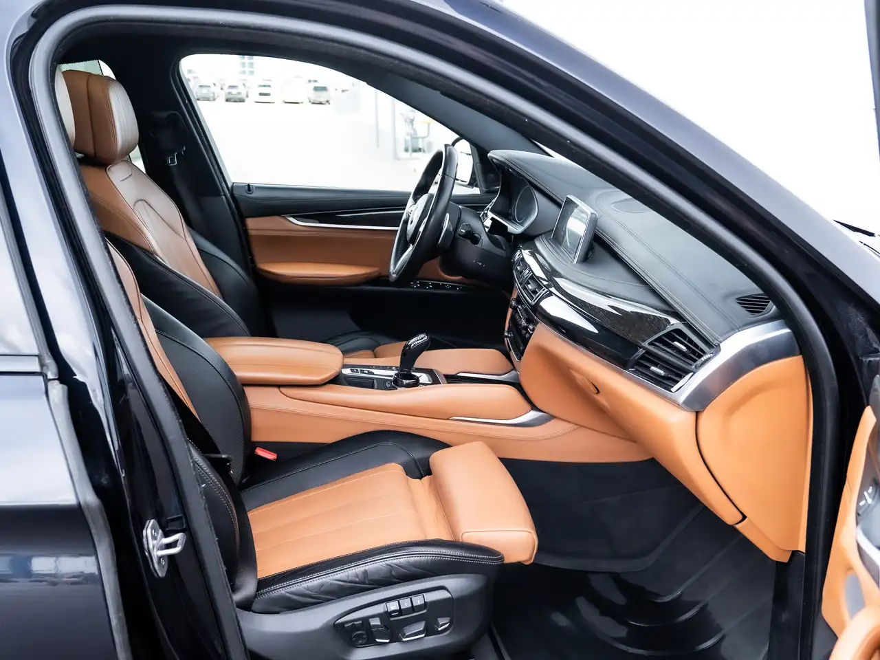 BMW X6 снимка BMW X6