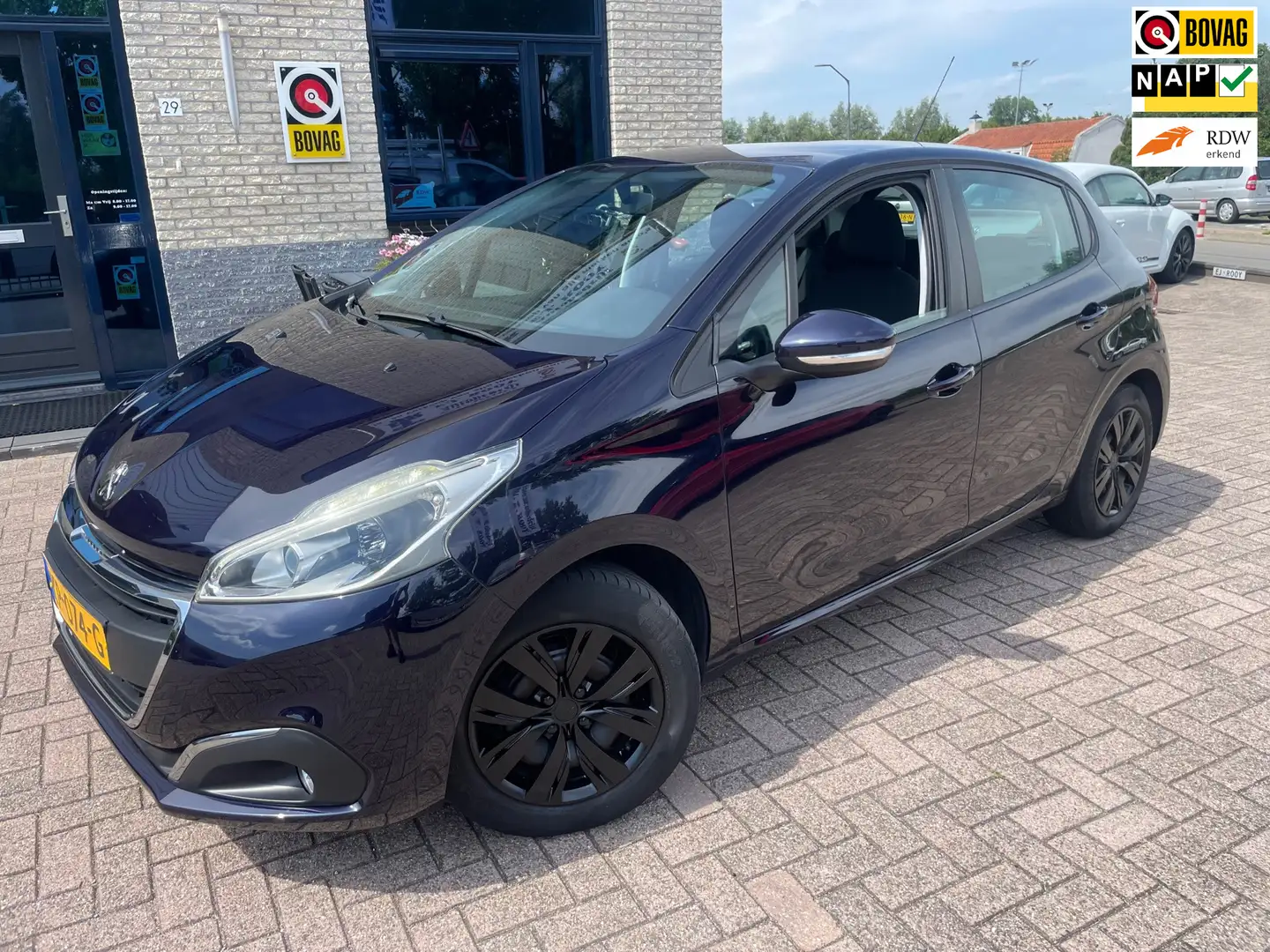 Peugeot 208 1.0 PureTech Access- PDC- airco- groot scherm Blau - 1