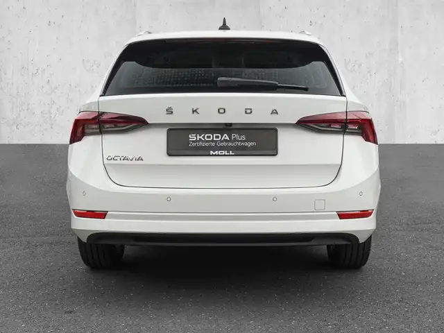 Skoda Octavia view 6
