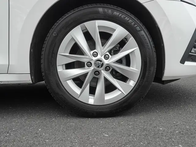 Skoda Octavia view 7