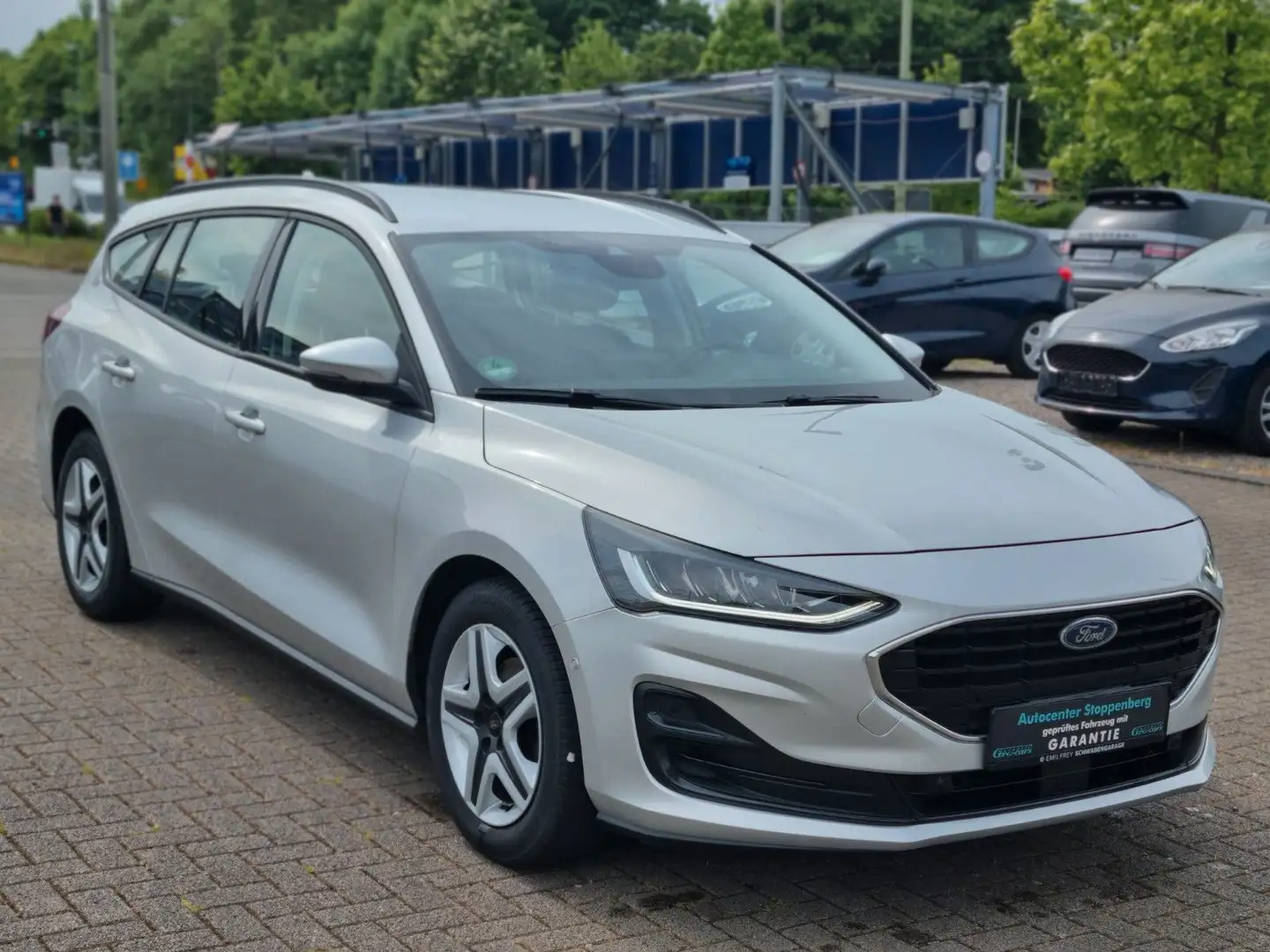 Ford Focus Turnier Cool & Connect/Navi/Kamera/LEDs Plateado - 2