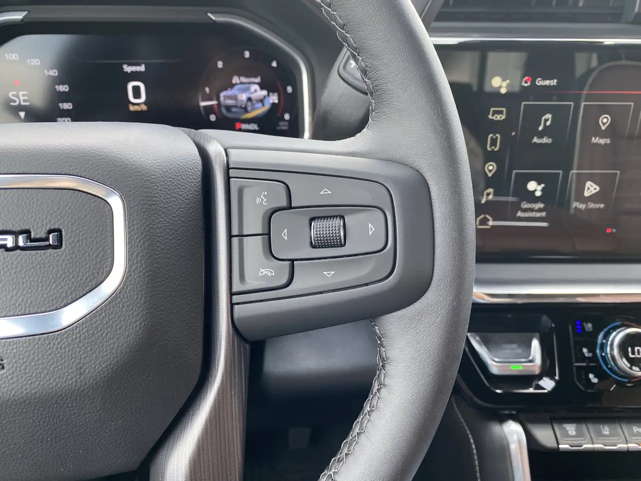 GMC Sierra 3500HD снимка GMC Sierra 3500HD