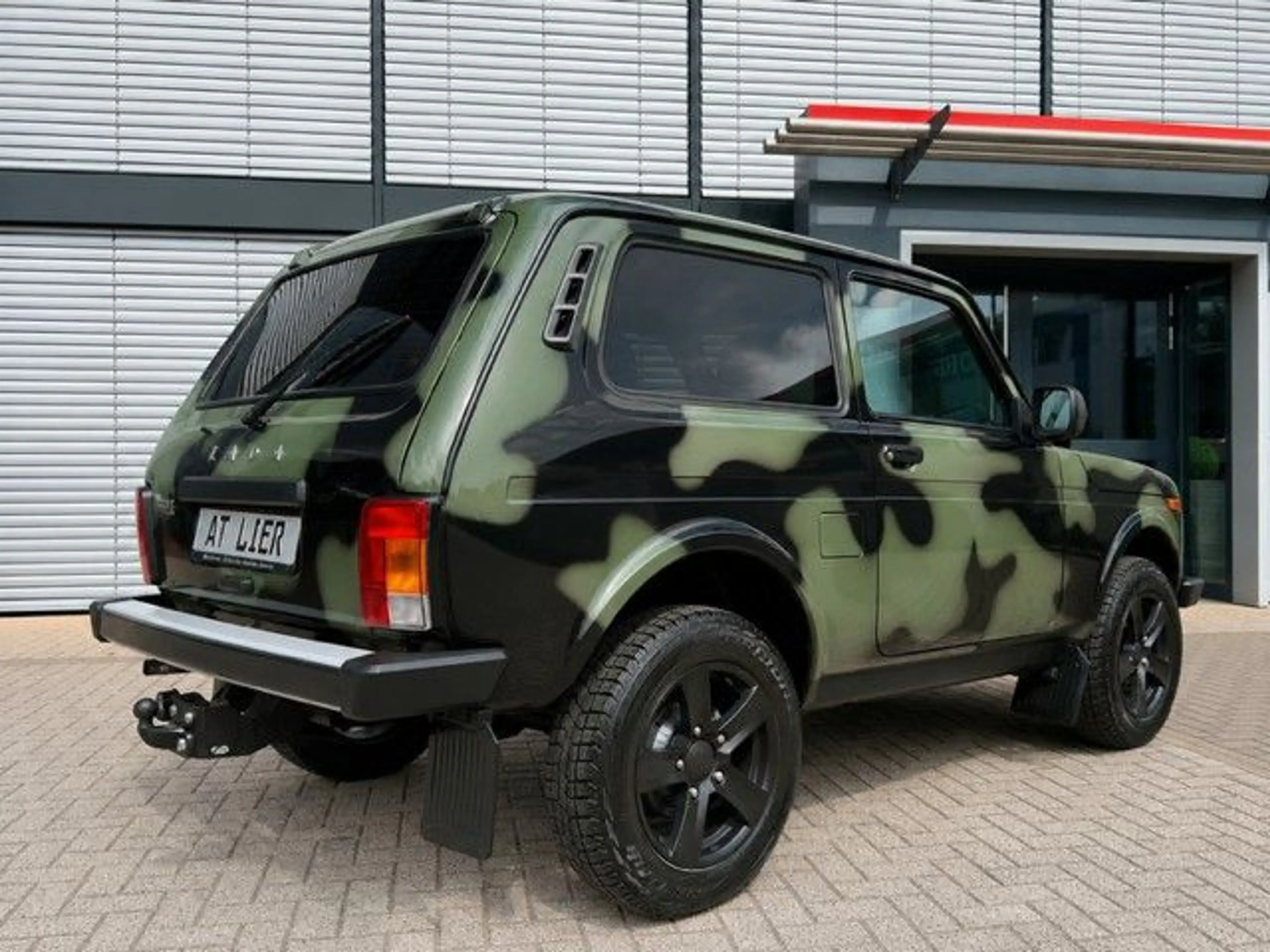 Lada Niva Taiga LEGEND 4x4 Klima Sitzheizung AHK 1,9t — photo 2