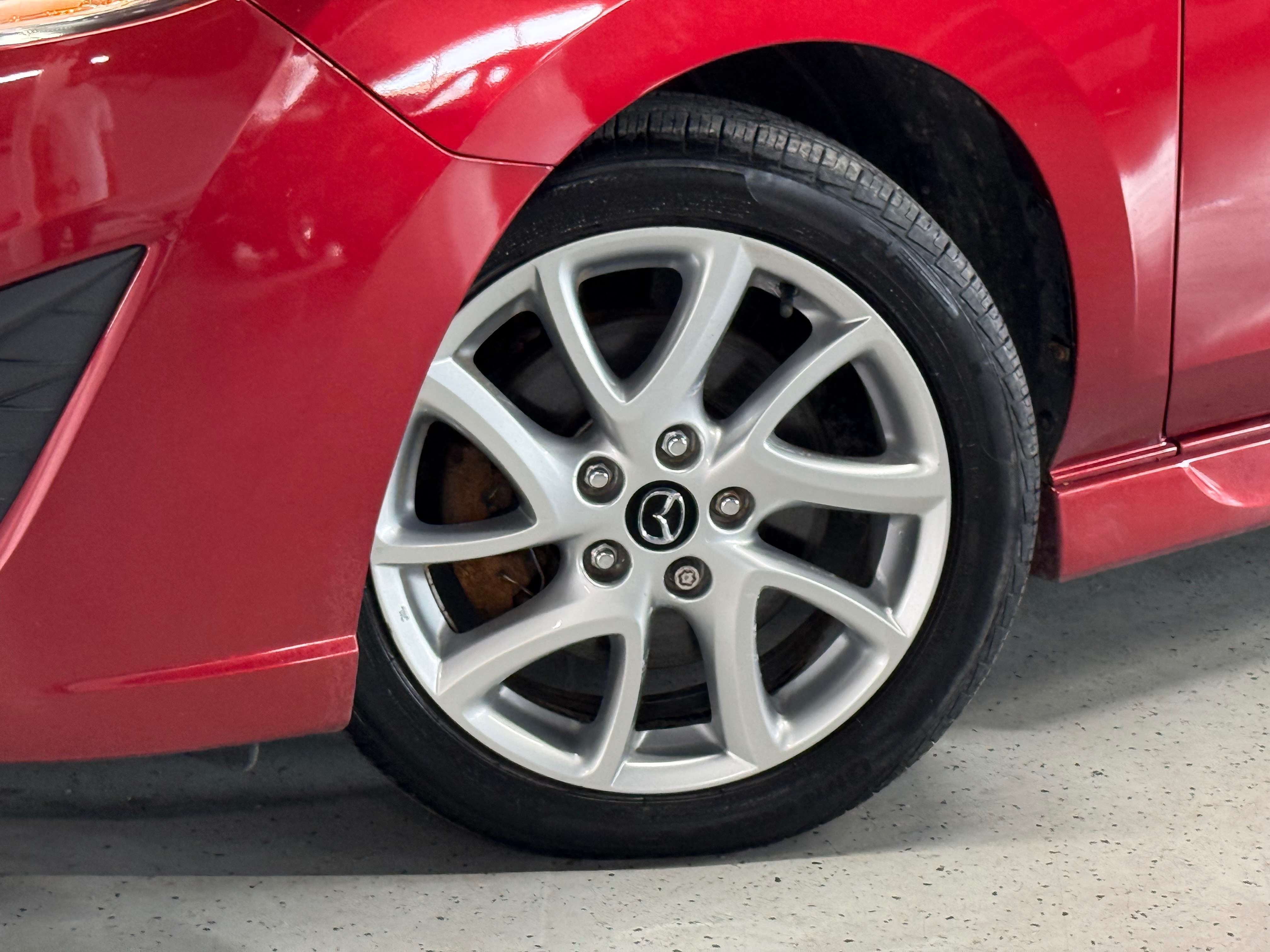 2017 Mazda Mazda5 GT l FWD l 2 Wheel Sets l Parking Sensor l FM/AM — снимка 1